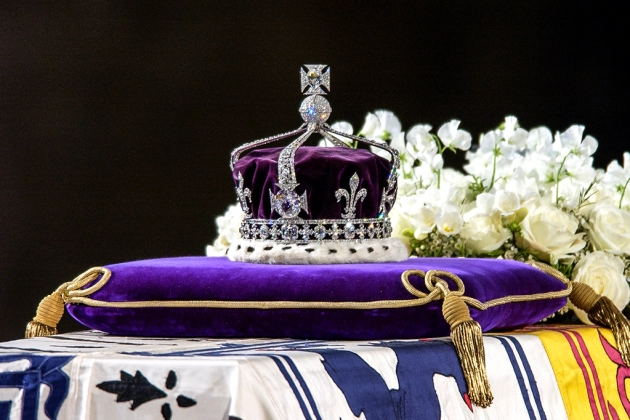 Qual a relação do Koh-i-noor com a rainha Elizabeth II? Conheça a história do diamante